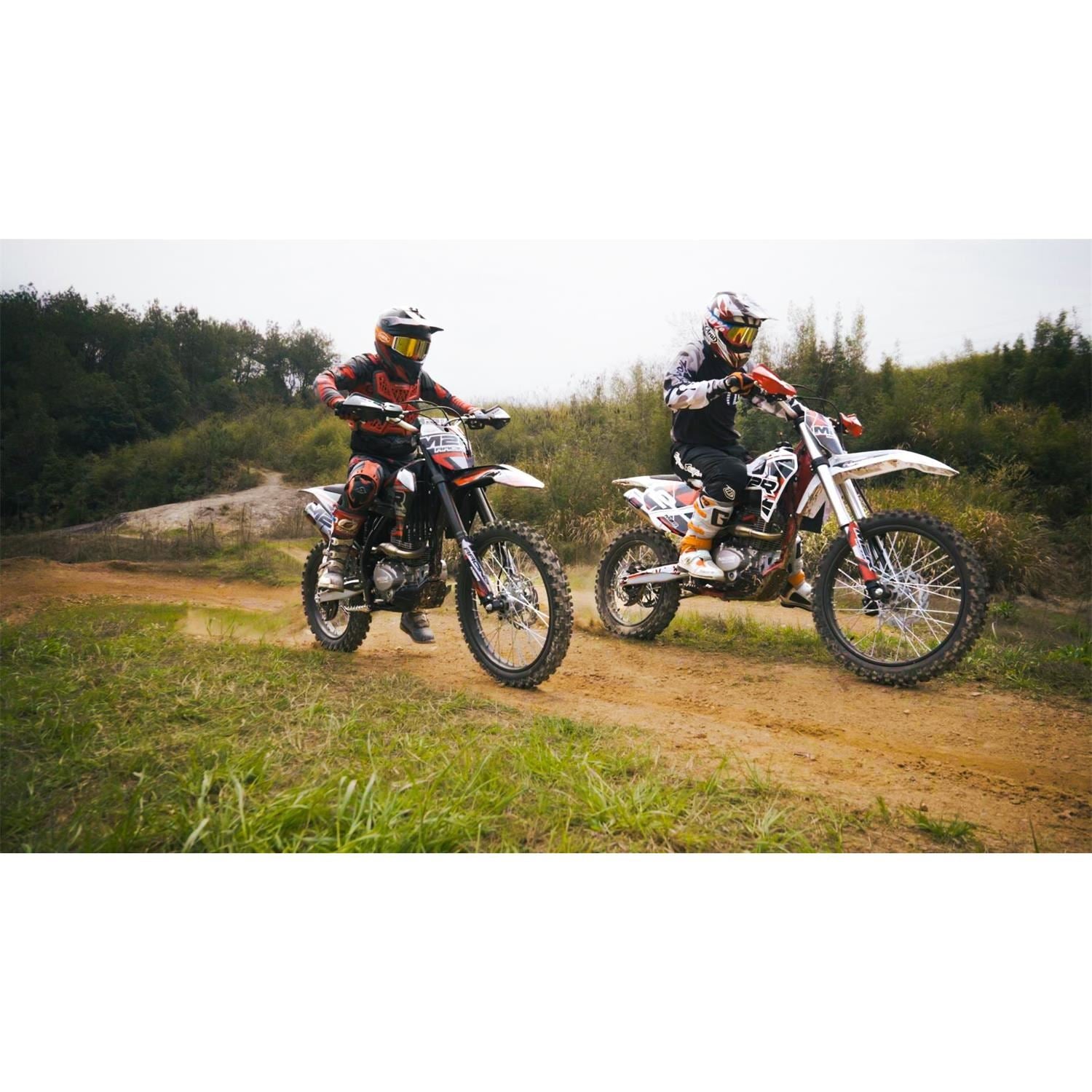 M2R RS-R 250 250cc 21/18 94cm Red/White Motocross Dirt Bike image 14