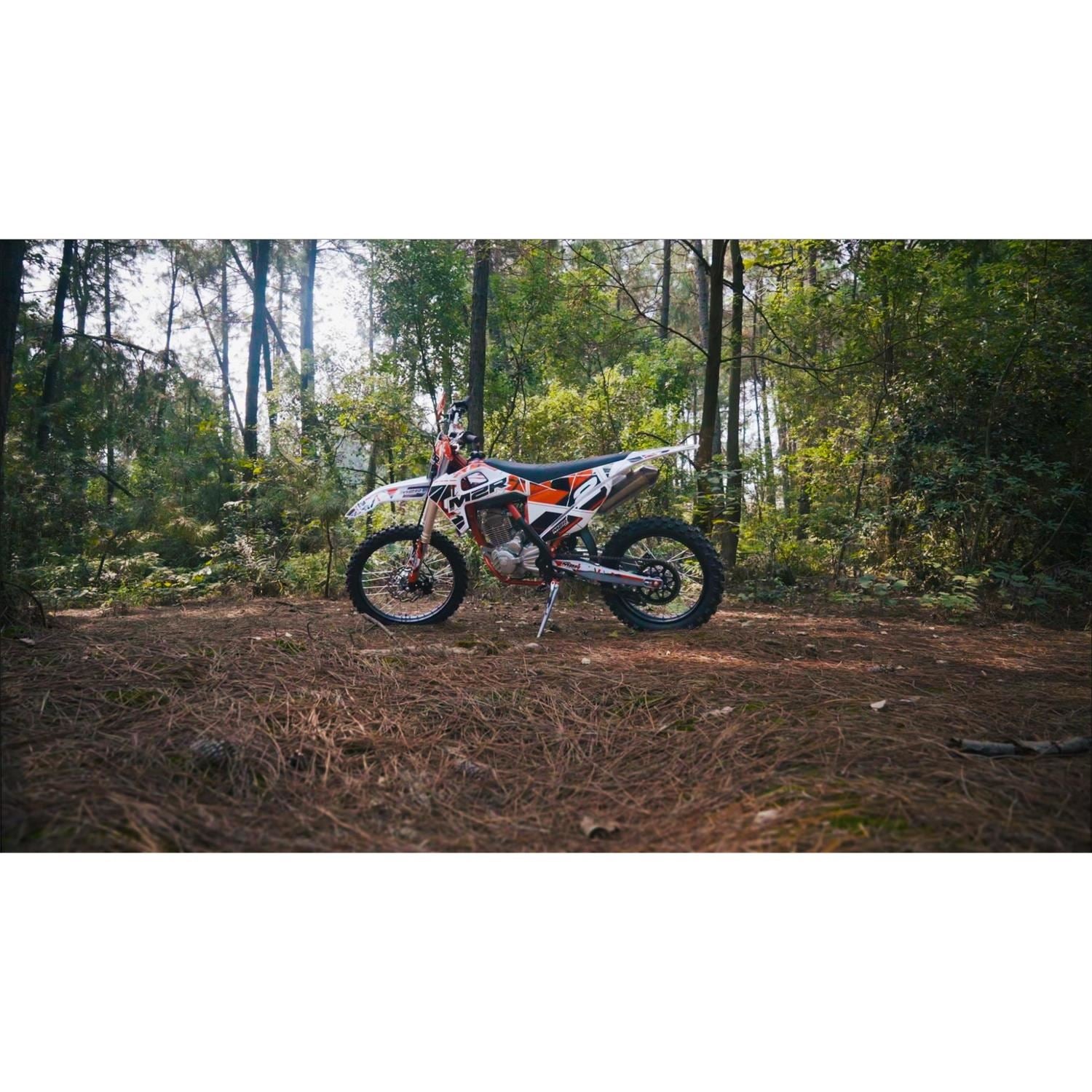 M2R RS-R 250 250cc 21/18 94cm Red/White Motocross Dirt Bike image 10